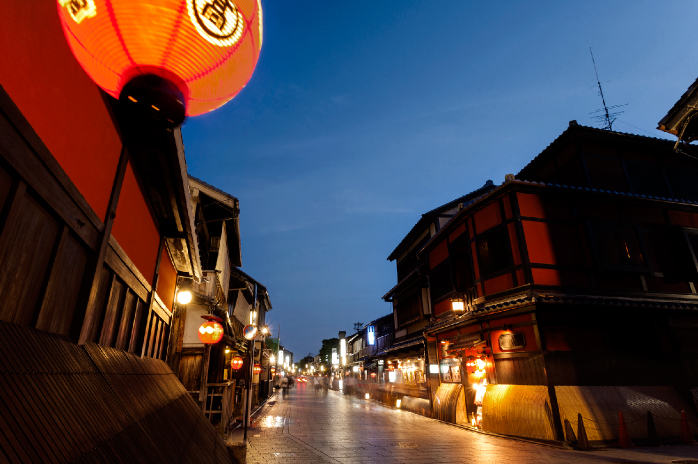 Hanamikoji-dori Street